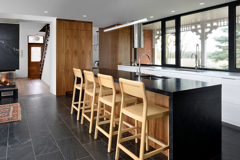 Farmhouse_kitchen.jpg