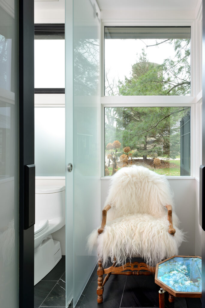Farmhouse_washroom.jpg